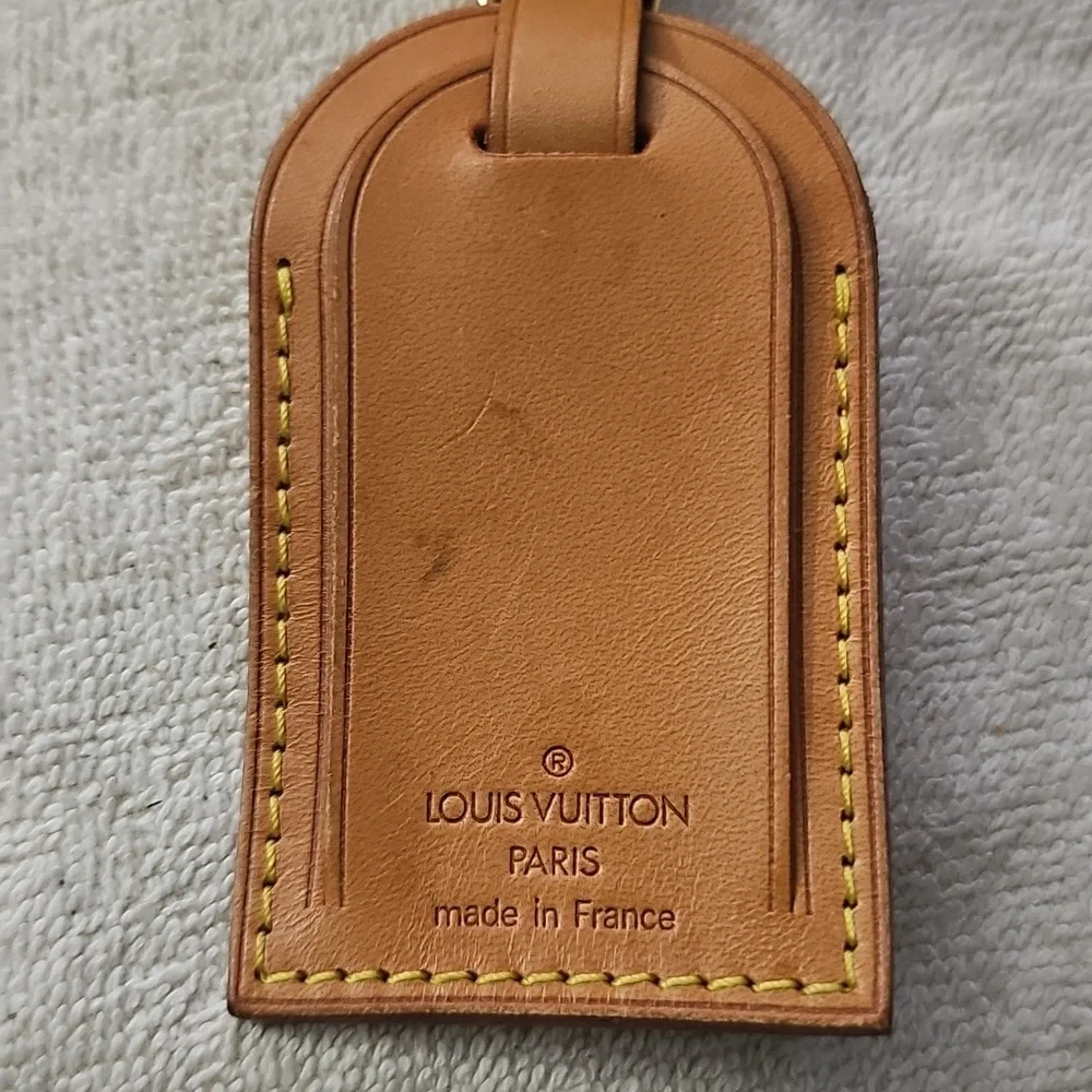 Louis Vuitton - Vachetta Luggage Tag & Poignet - Tan Leather Accessory